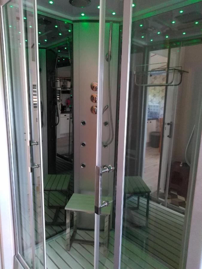 Chambre Mobi-Loft cosy sauna ,douche hammam Arrest Exterior foto